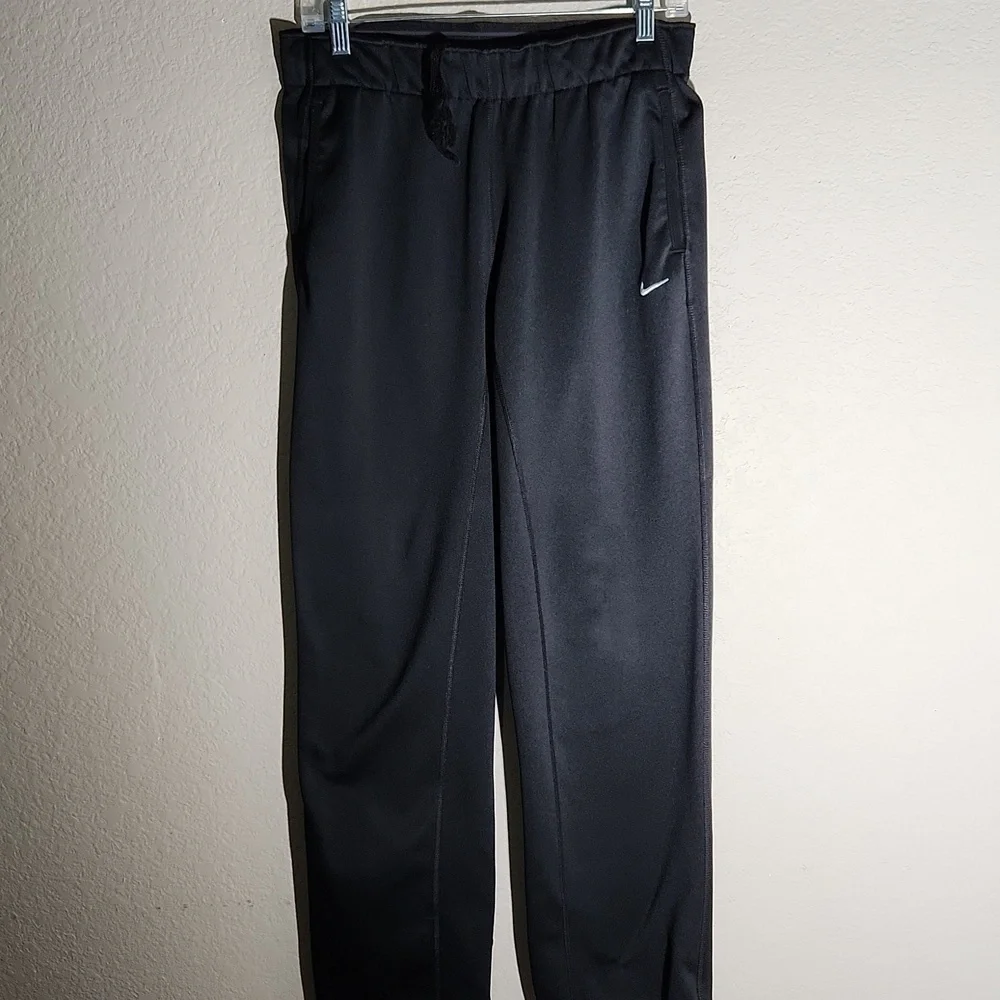 Nike Therma Fit Mens Pants size S straight leg pull tabs has flaw